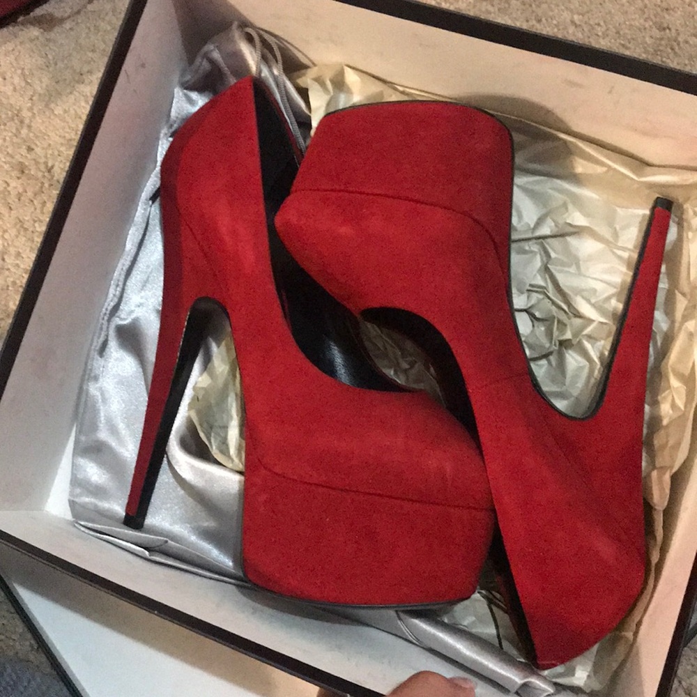 Brand new Giuseppe Heels